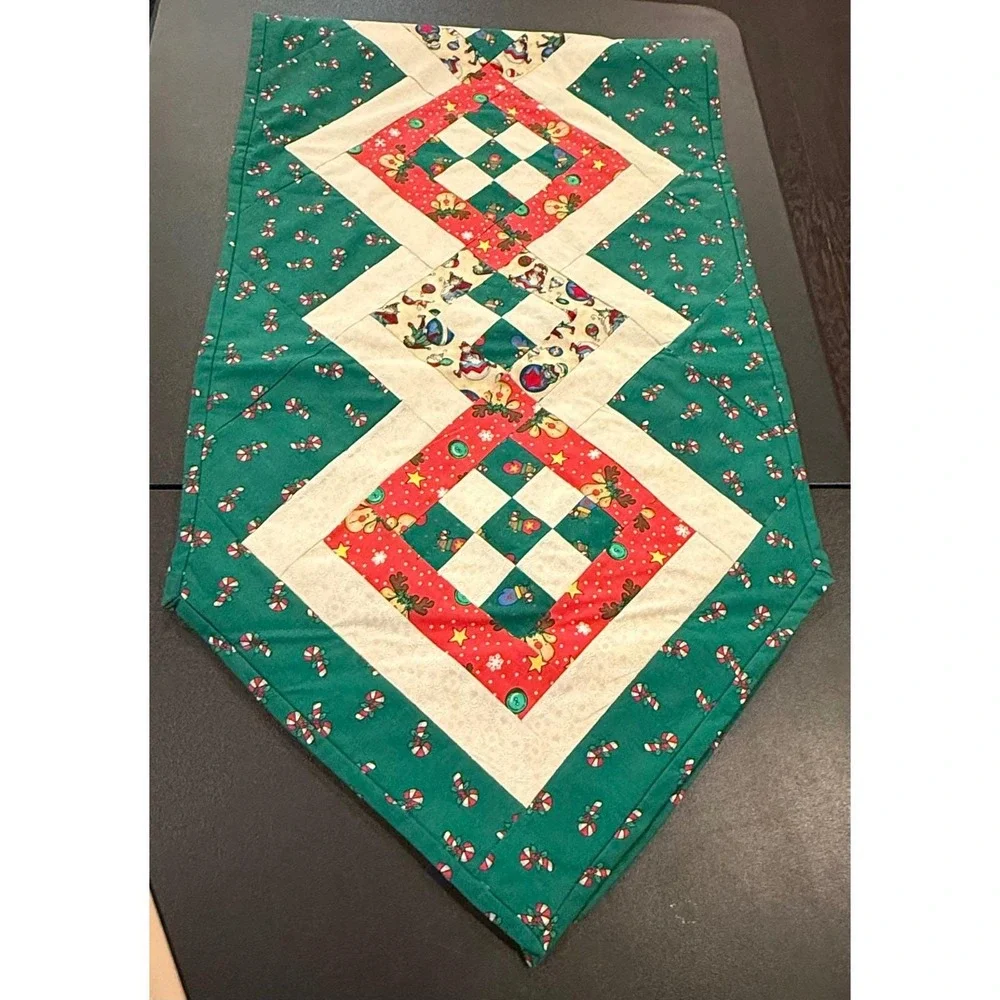 Handmade Christmas‎ Quilted Patchwork Holiday Red Green Table Runner 62 X 18